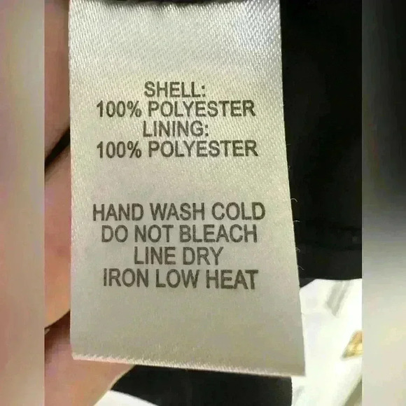 Lulu’s Black And White Floral Print
Twist-Front Mini Dress Size Small - Picture 9 of 12